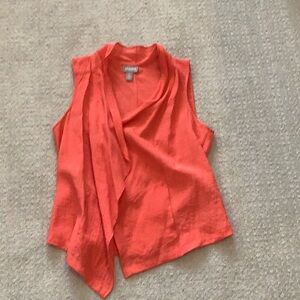 Sleeveless tank over wrap